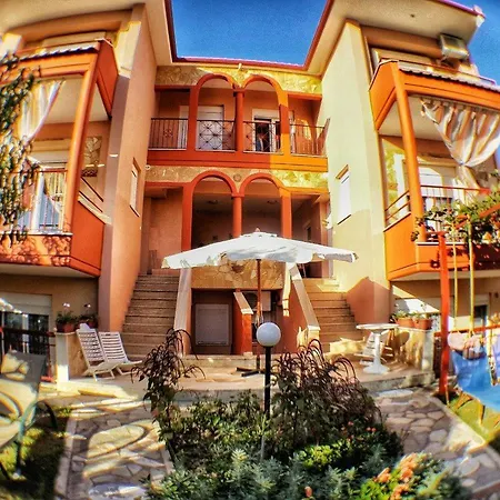 Case de vacanță Spathies - Maizonette At Village Nikiti (Sithonia)