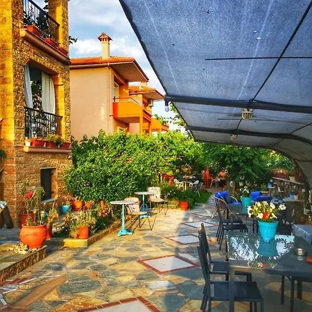 Spathies - Maizonette At Village Case de vacanță